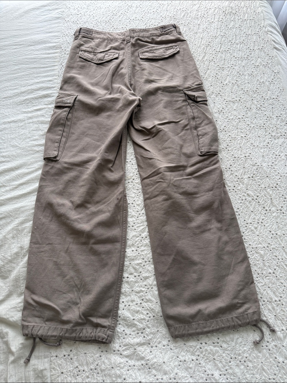 TNA Aritzia Supply Cargo Pants in Taupe Gray - Picture 4 of 5